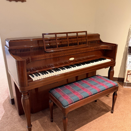 STEINWAY  40" Vertical